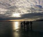 Long distance ice skating on Siljan: Old places, new adventures